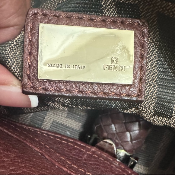 Fendi “Spybag” Vintage Leather Handbag - Picture 9 of 10